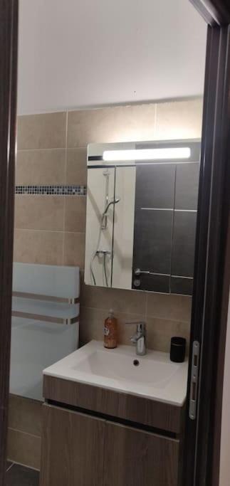 Appartement confort équipé au coeur de Béziers Exterior foto
